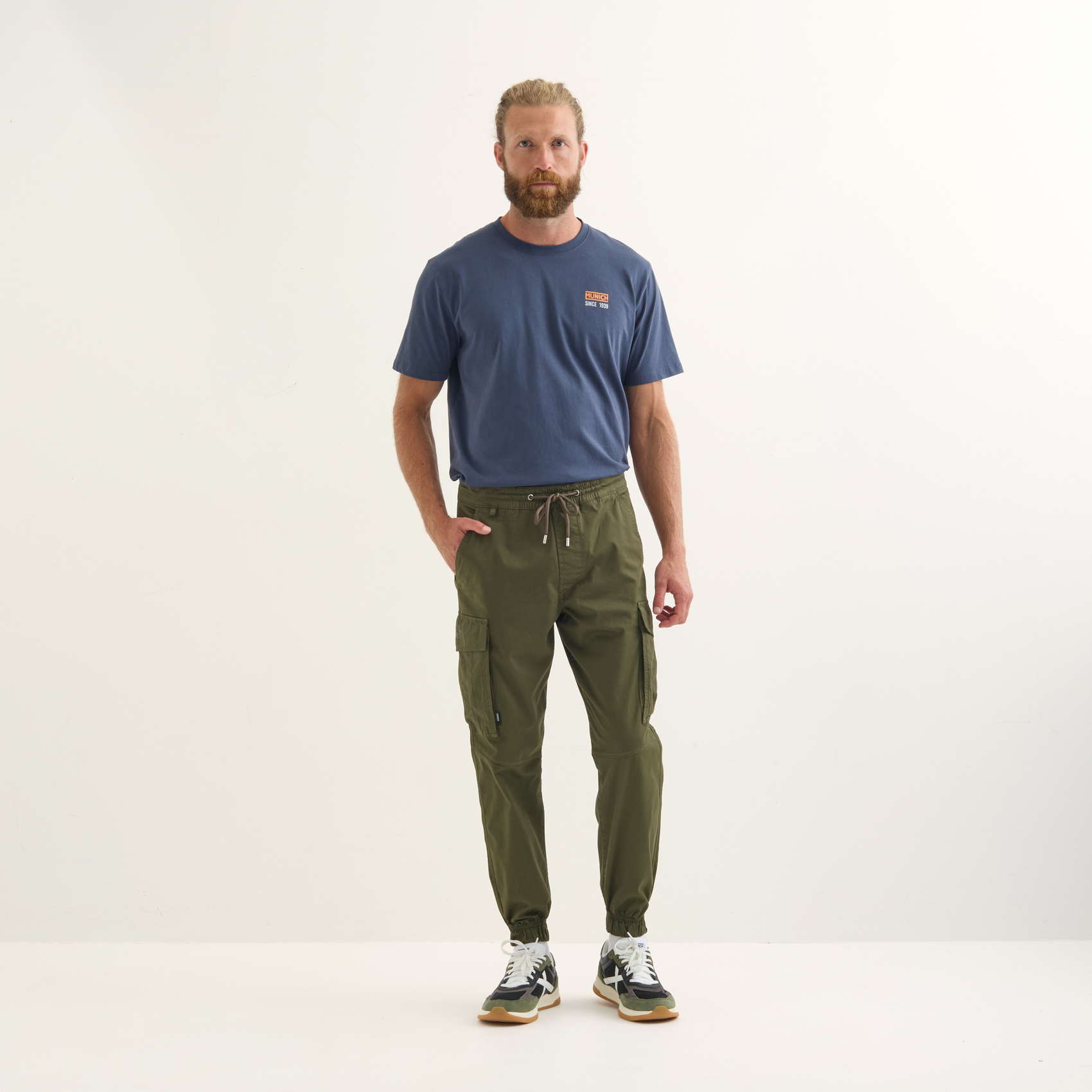Munich cargo pantalone – muške lifestyle slim fit model od pamuka s elastinom