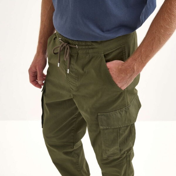 Munich cargo pantalone – muške lifestyle slim fit model od pamuka s elastinom